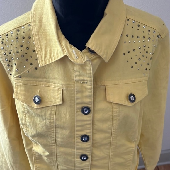 Christopher &‎  Banks yellow embellished jean jacket women’s Sz L - Picture 2 of 9